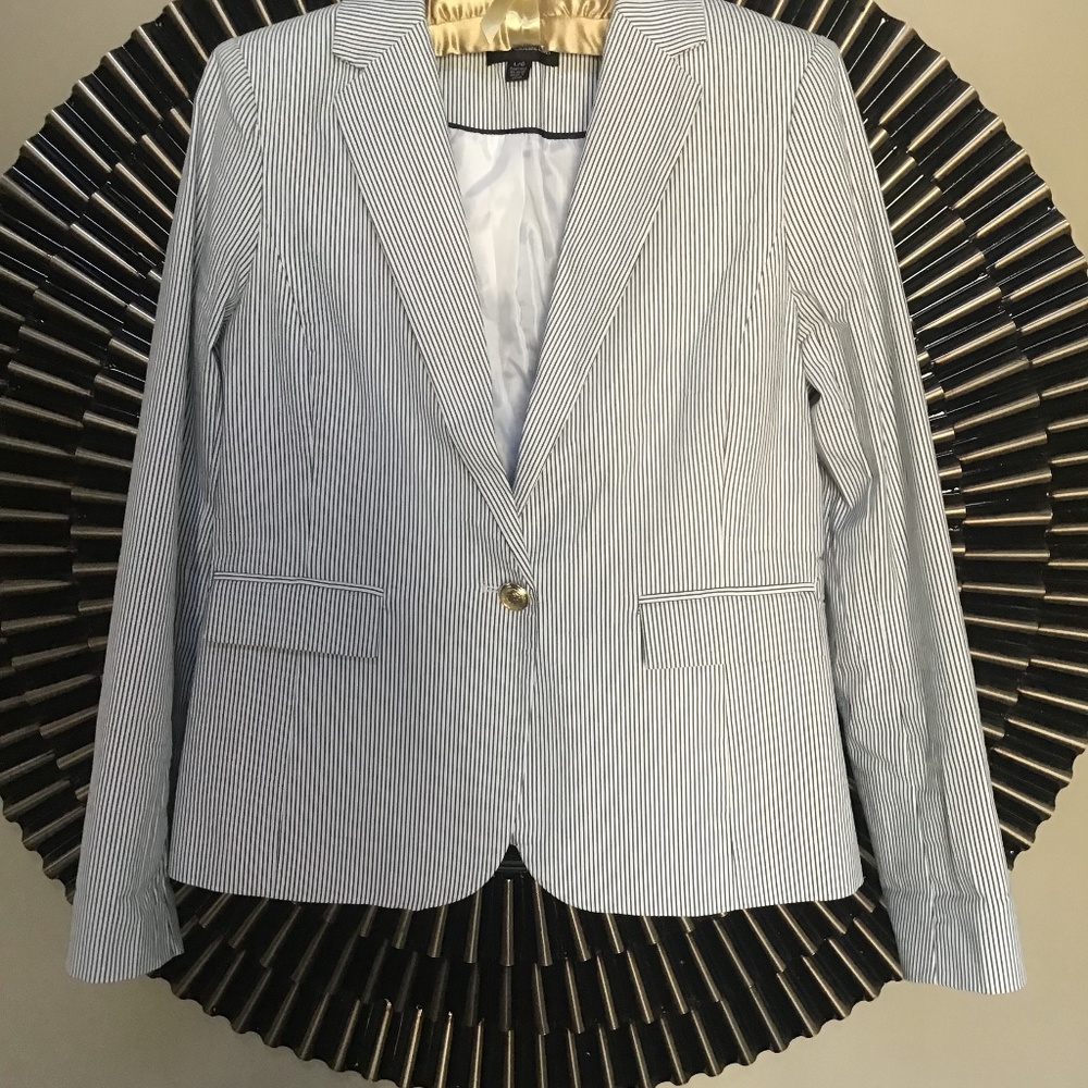 Dalia Collection fitted Blazer